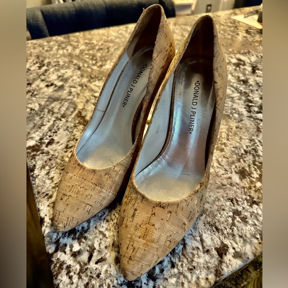 Donald J Pliner Bonita cork heels size 6.5